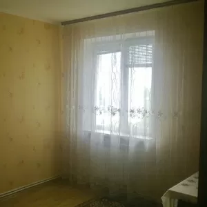 Продам 4-комнатную квартиру с автономным отоплением,  ул. Маликова