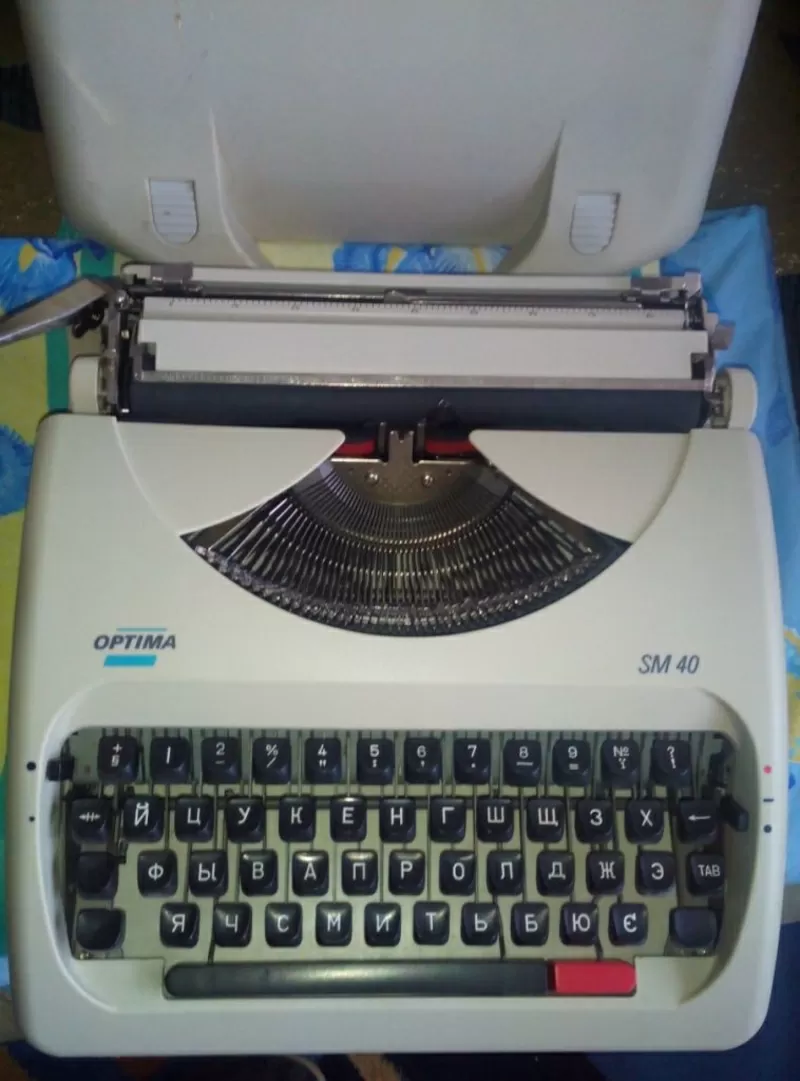 Орtima SM-40 Механическая пишущая машинка (Германия)