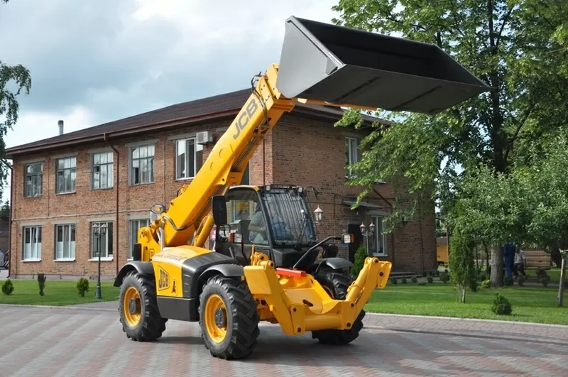 Дизельный погрузчик  JCB 535/125 