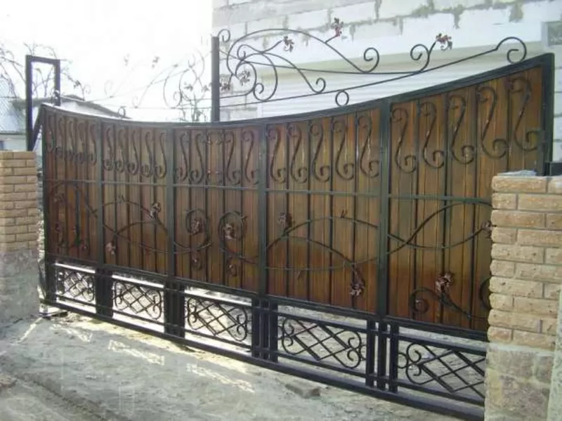 Кованные откатные ворота в Житомире. 5