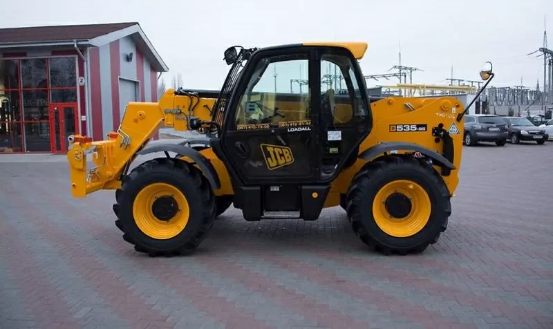 Погрузчик  с телескопической стрелой  JCB 535-95