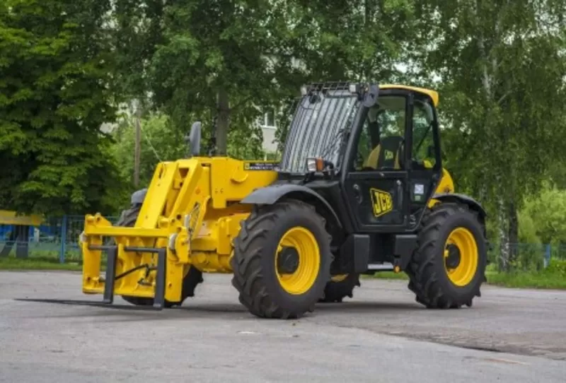 Погрузчик  JCB 541-70 телескопический