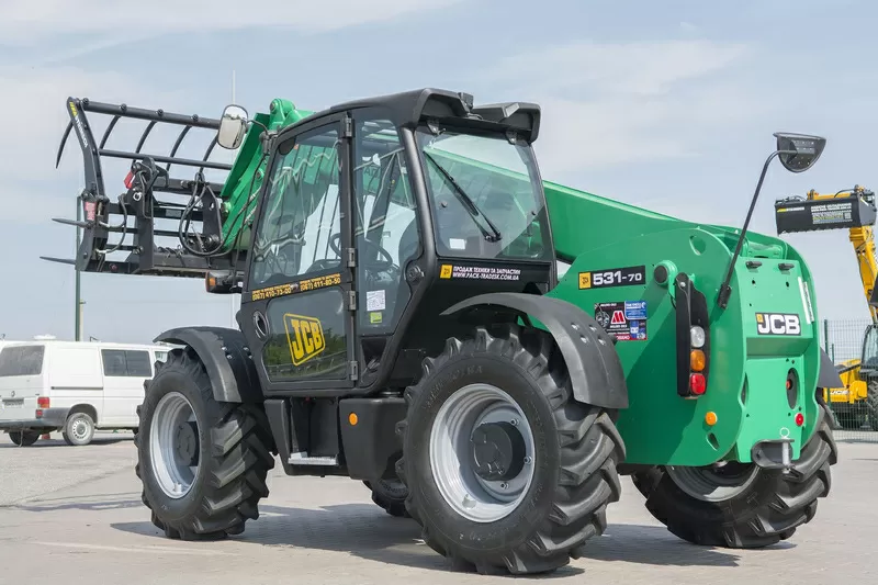  Погрузчик  с телескопической стрелой  JCB 531-70 2