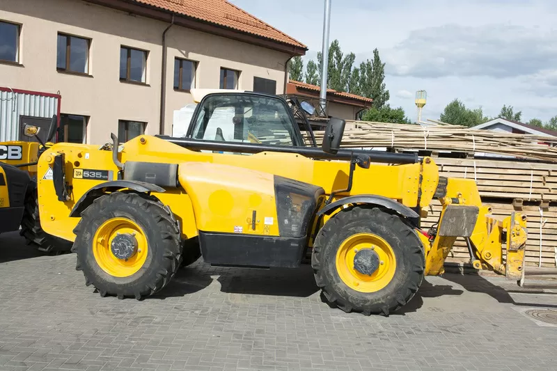 Погрузчик  JCB 535-125 с телескопической стрелой