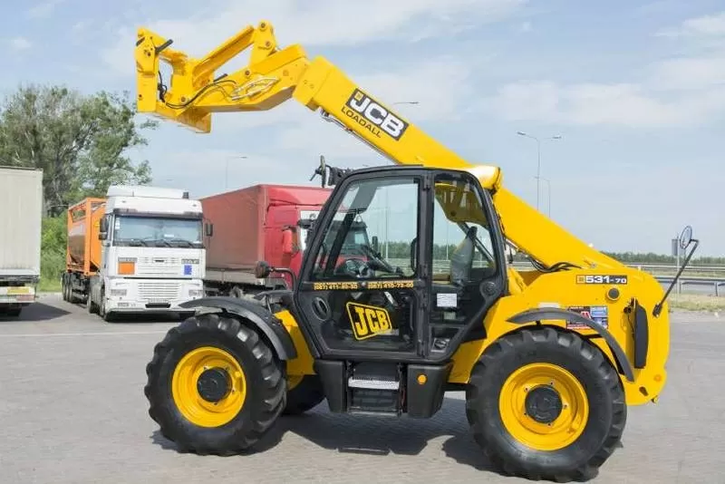  Телескопический погрузчик б / у JCB (AGRI) 531-70 2