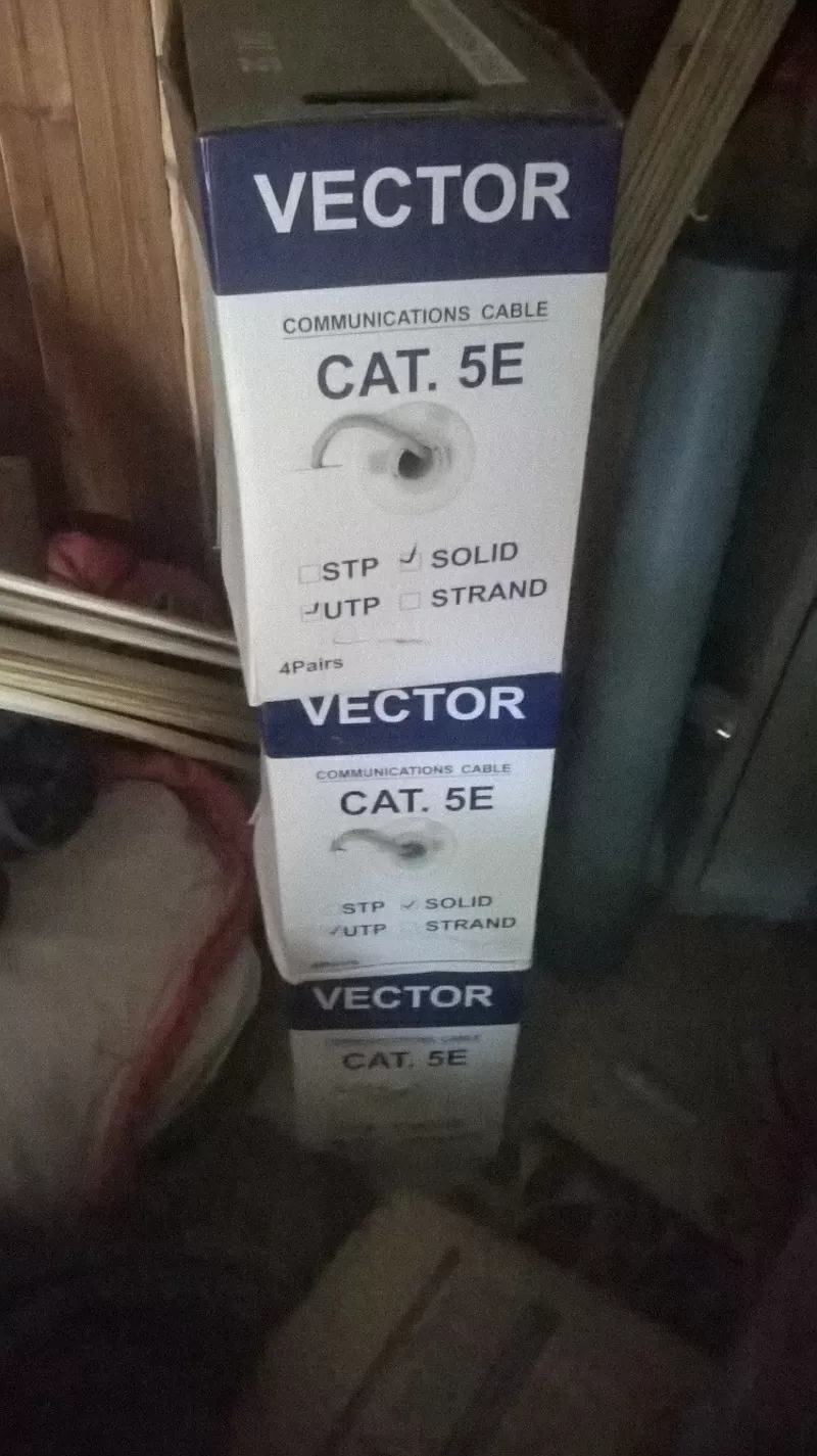 Продам Кабель Vector cat5e utp 3 бухты