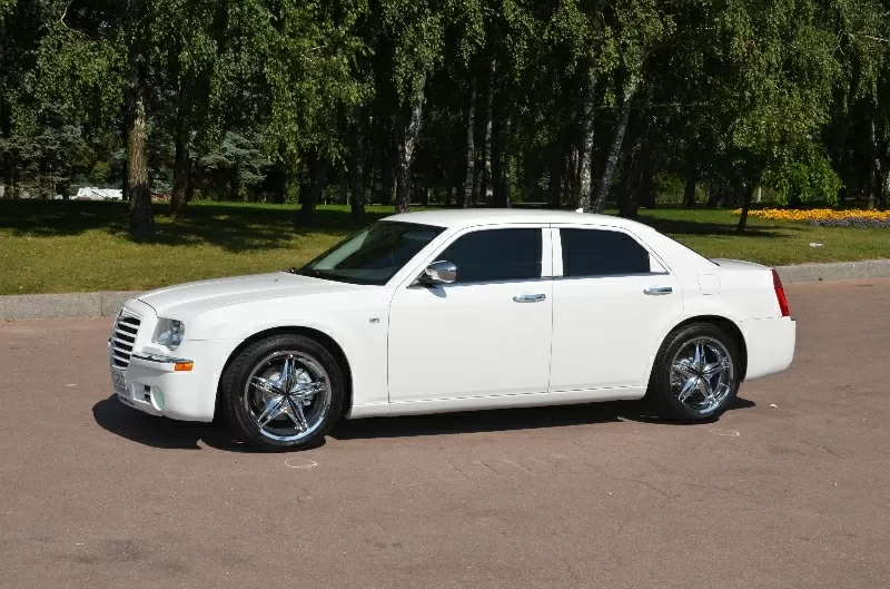 Прокат свадебного автомобиля chrysler 300c в Житомире  2