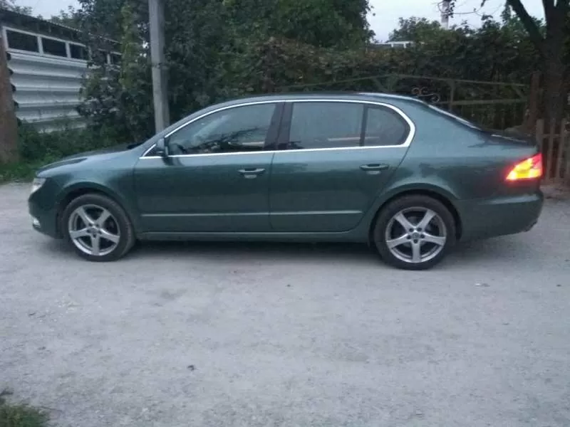 Skoda Superb 1.6 TDI MT (2013 года)