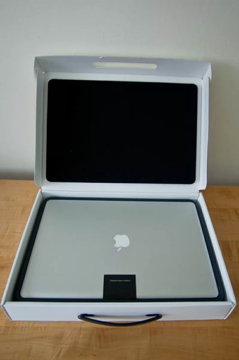 Apple MacBook Pro 17-inch Notebook----------------600 Euro ( € 